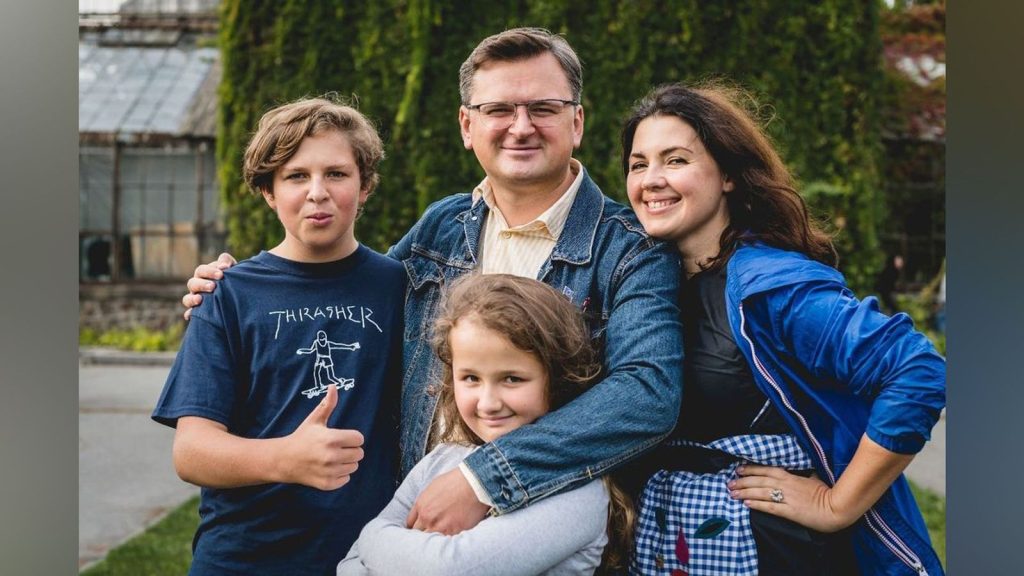 Дмитрий Кулеба Развод: подробности личной жизни и карьеры