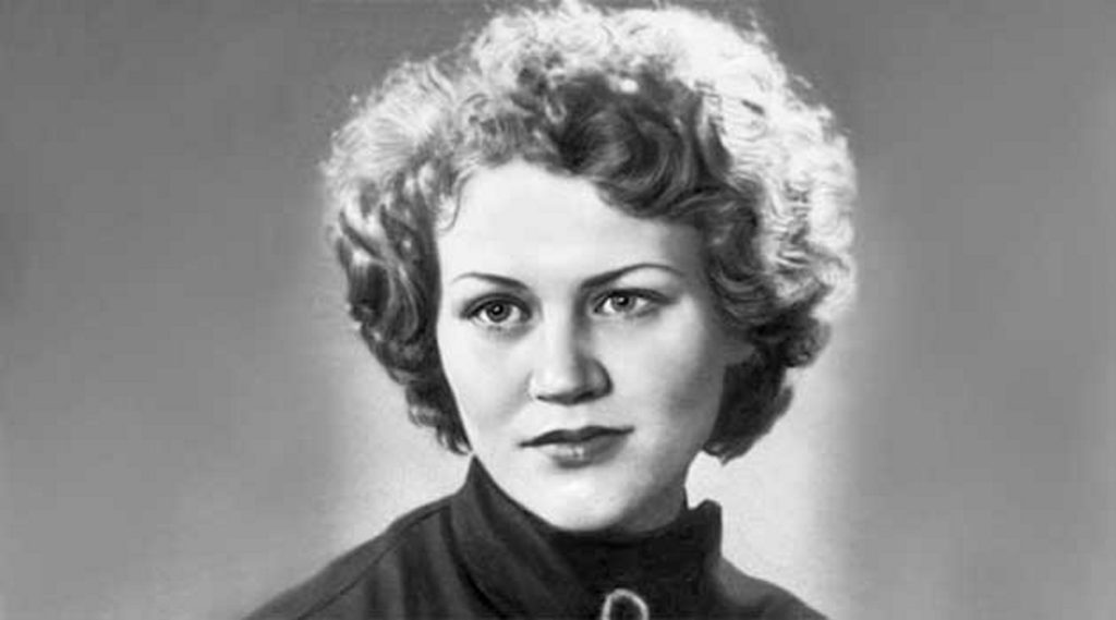 Ліна Костенко Біографія: життєвий шлях, творчість і вплив
