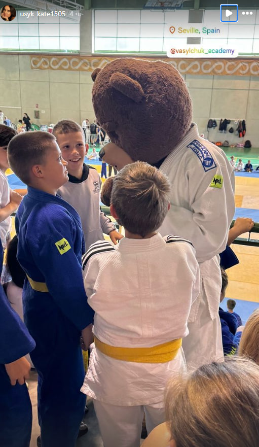 Скільки Дітей У Усика: Детальна Інформація про Родину Чемпіона