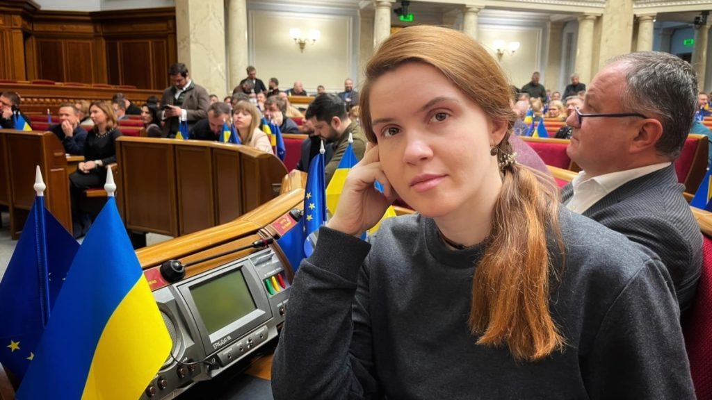 Мар'Яна Безугла Особисте Життя: Детальний Огляд Біографії, Кар'єри та Особистих Відносин