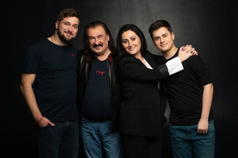 Степан Гіга Перша Дружина: детали личной жизни и биографии