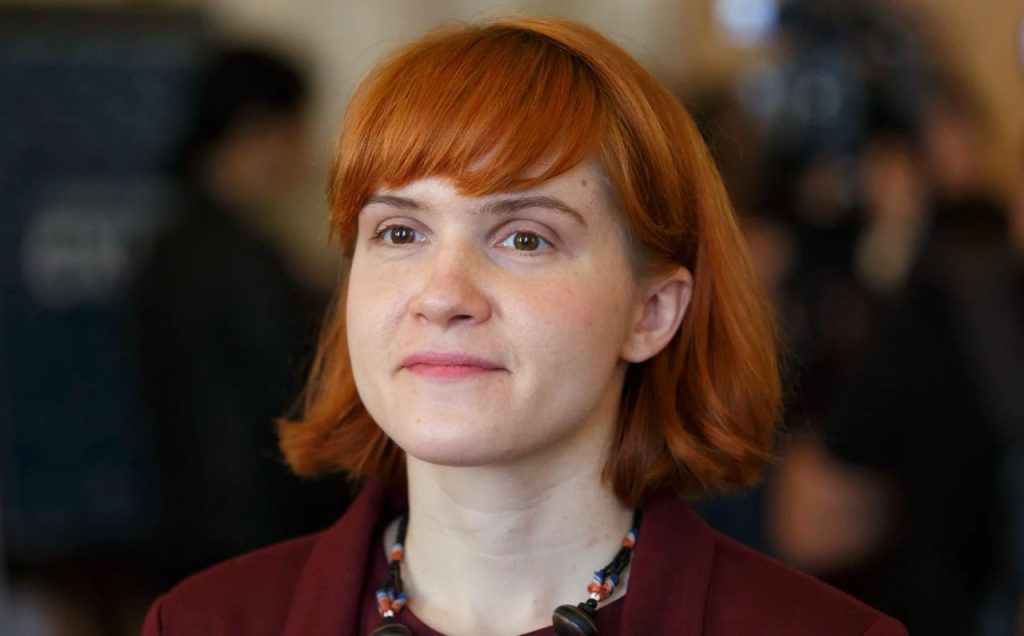 Мар'Яна Безугла Особисте Життя: Детальний Огляд Біографії, Кар'єри та Особистих Відносин