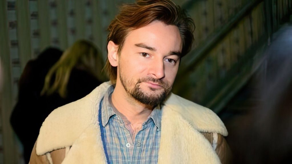 Алан Бадоев И Его Новая Девушка: История Любви и Творчества